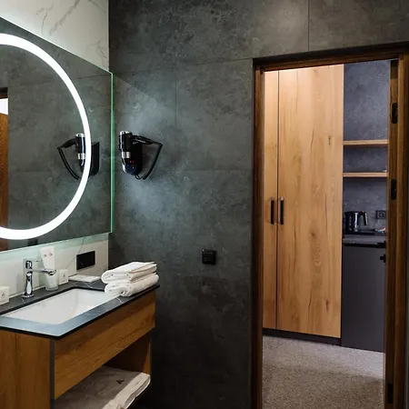 A By Apartel 4* Skhidnytsia