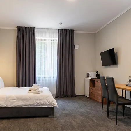 A By Apartel Hotell Skhidnytsia