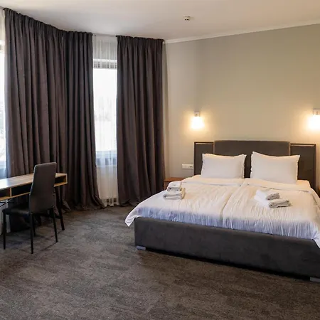 A By Apartel Skhidnytsia